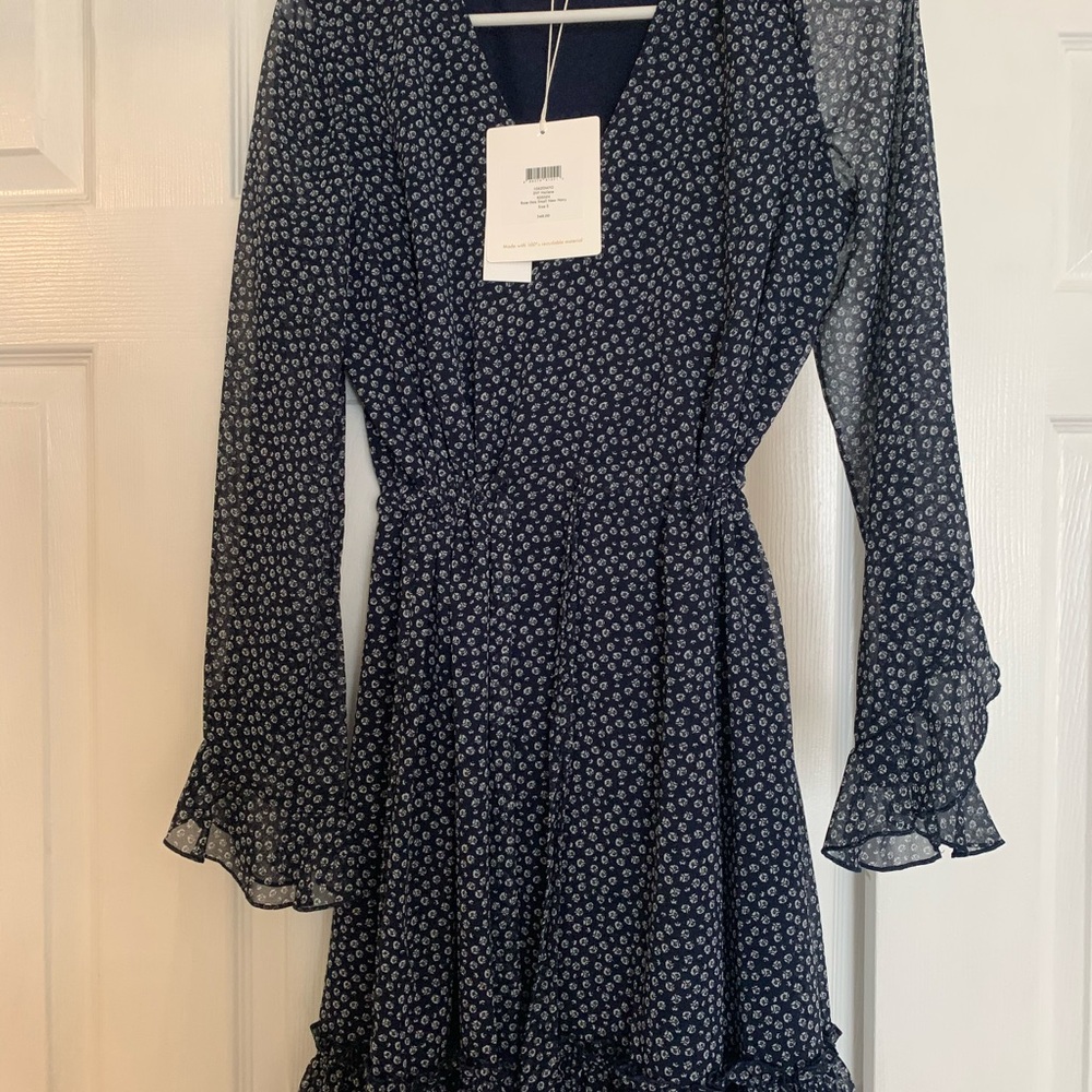Beautiful DVF light summer dress size small/4